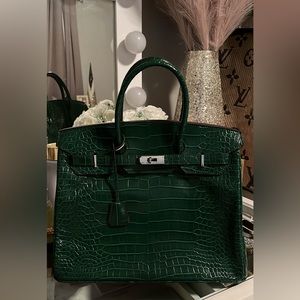 💚Forest Green Croc Style 35cm